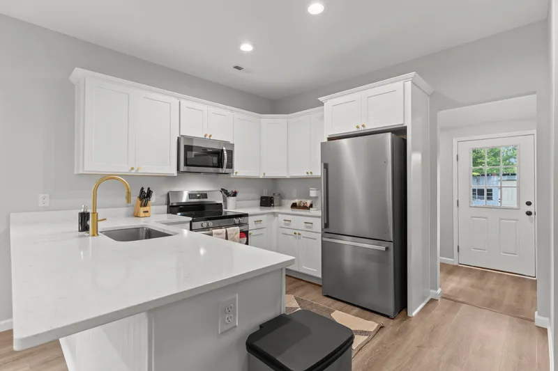 S 17th St - after photo 7